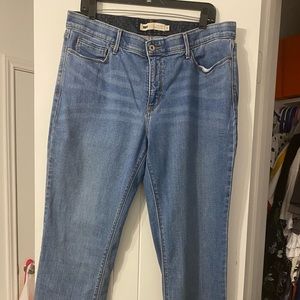 Levi Straight Leg Jeans